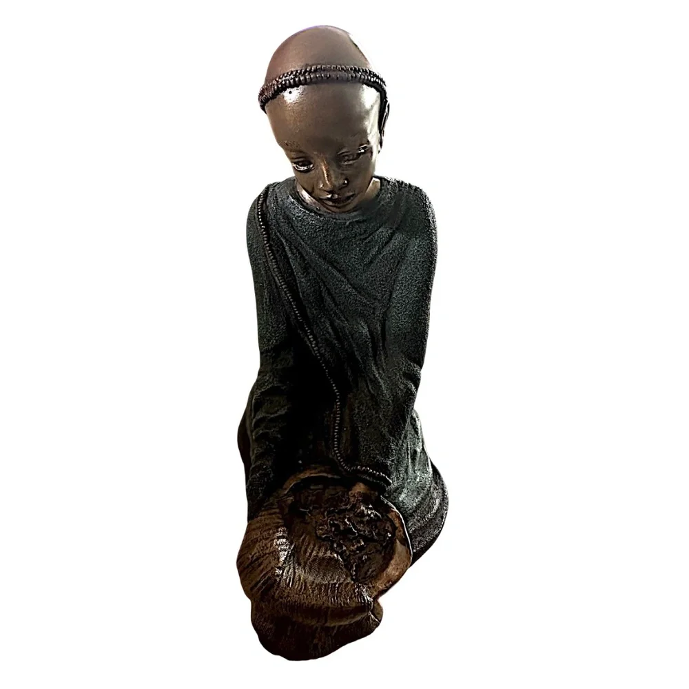 Maasai Soul Journeys Bahiya Beautiful One Resin Figurine Statue 6”x5.5” Decor